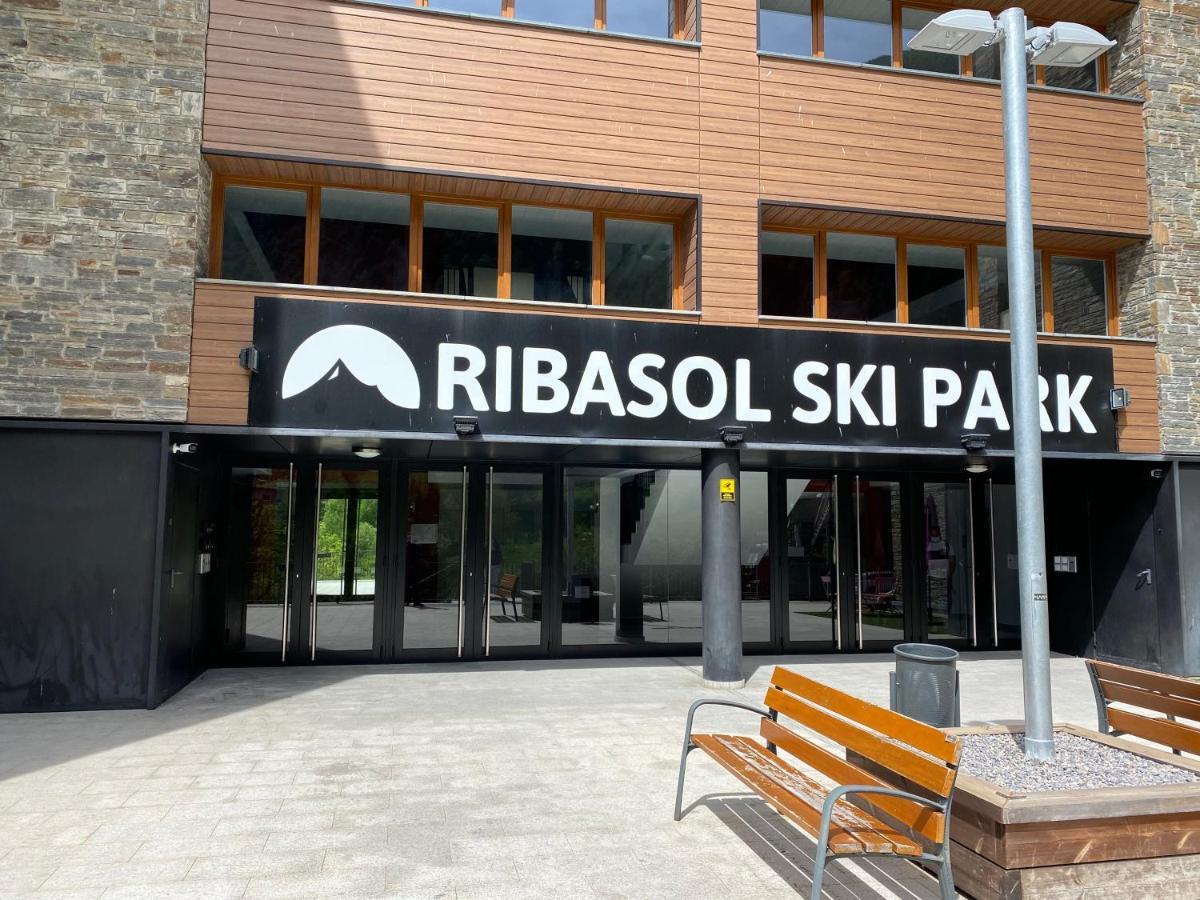 Ferienwohnung P&C Ribasol Arinsal Exterior foto